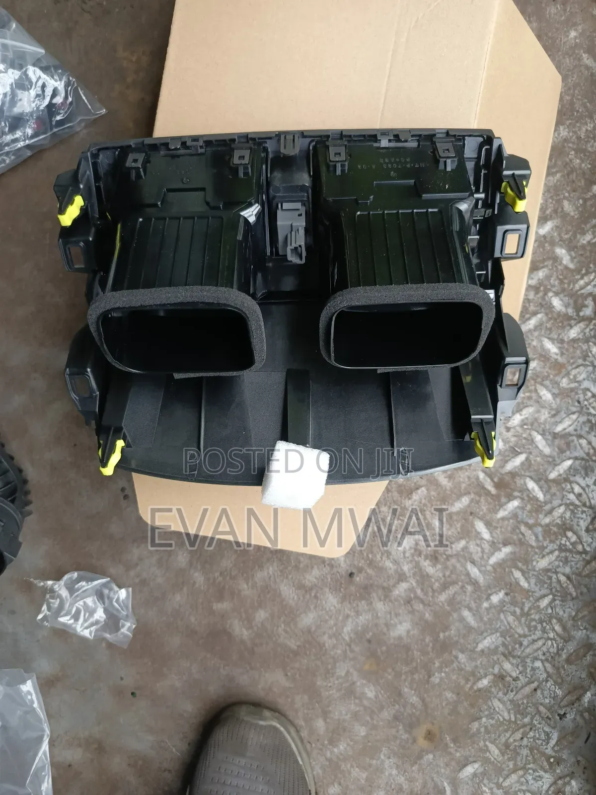 Console/Ac Vent Face Axio/Fielder 2008