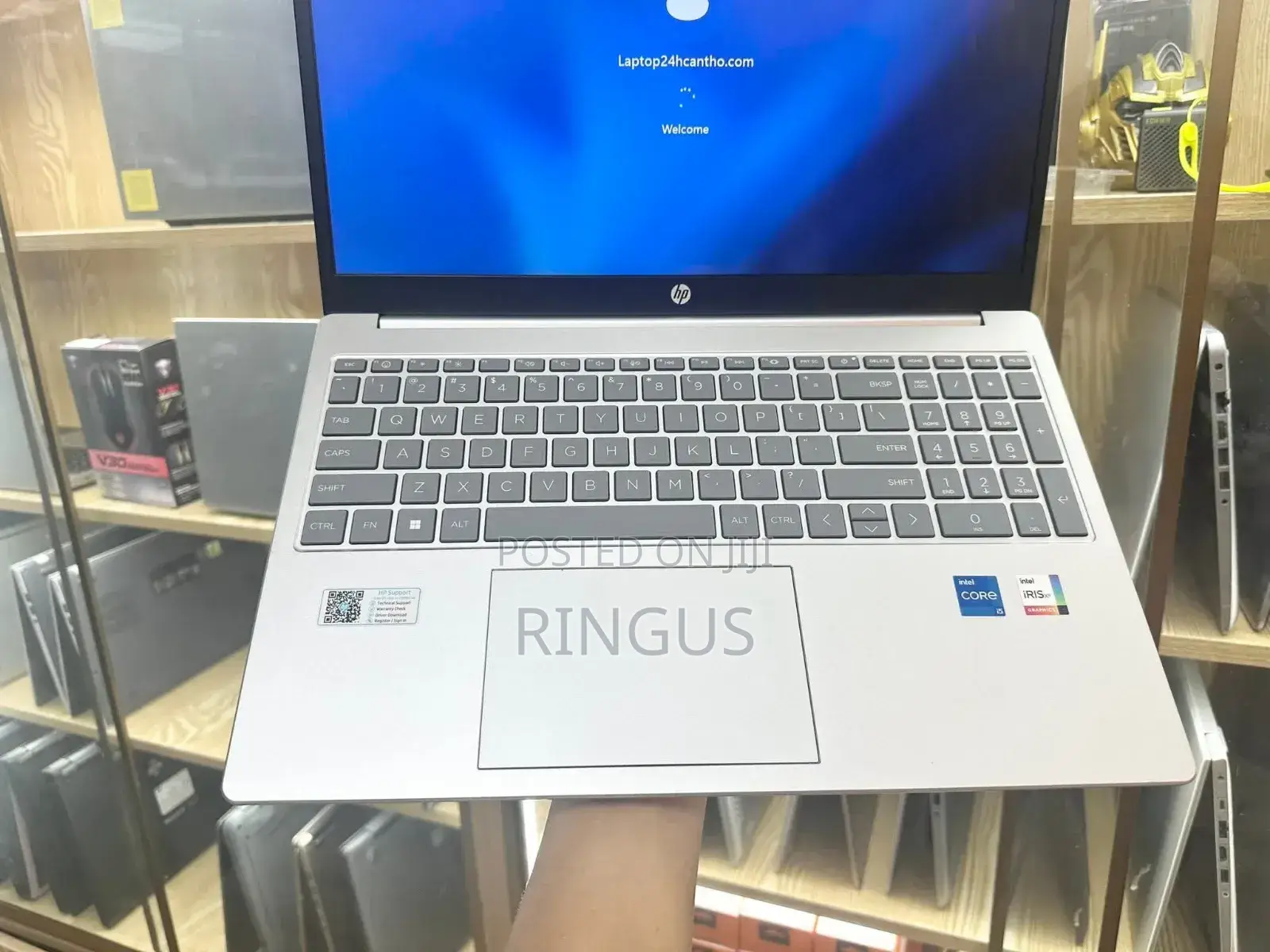 New Laptop HP 15-fd0290ns 8GB Intel Core i7 SSD 512GB