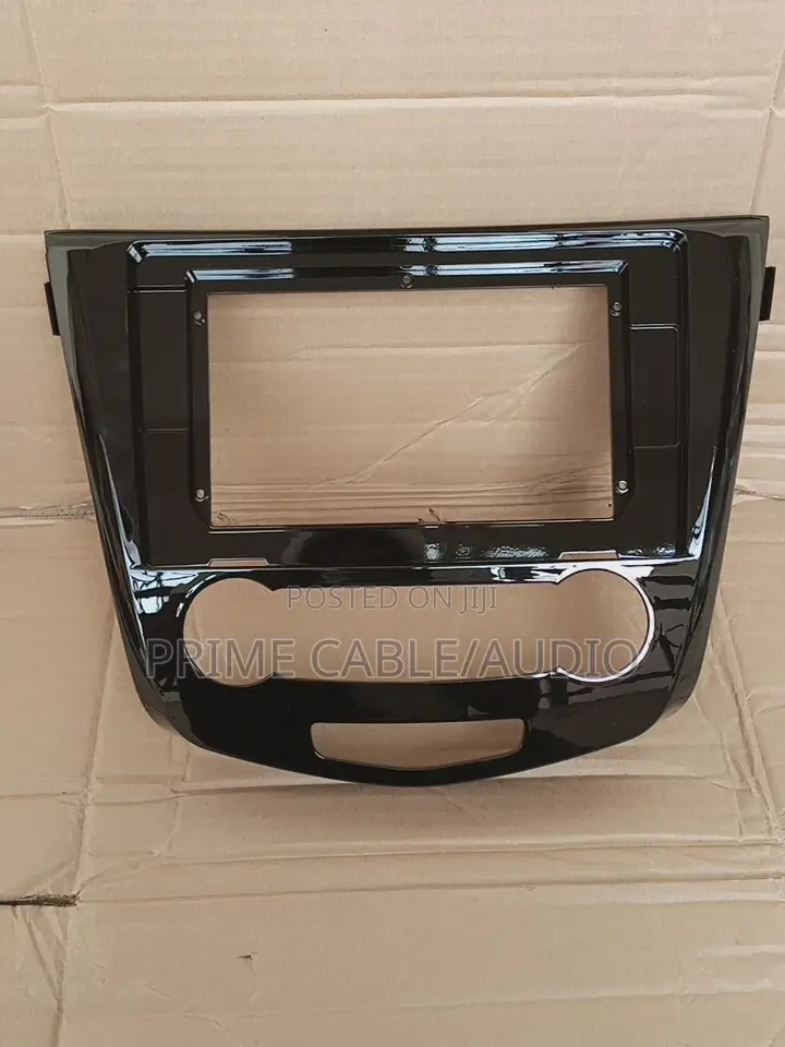 Nissan X-Trail T32 2014-2021 10 Inch Frame /Console