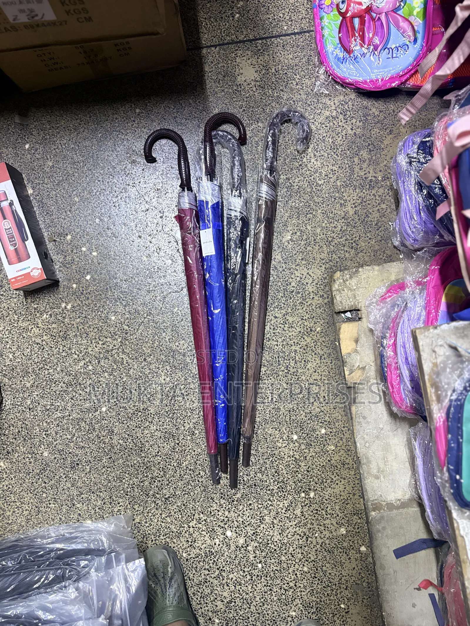 Maroon J Handle Heavy Umbrella C010