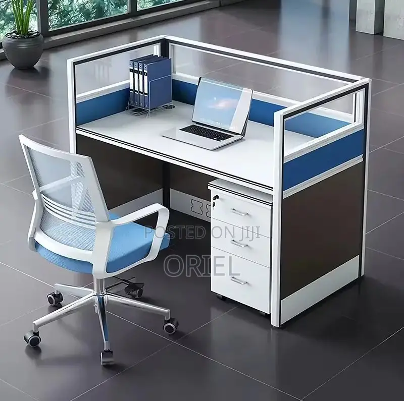 Office Worksatation : 1-Way Office Workstation With Privacy Panels