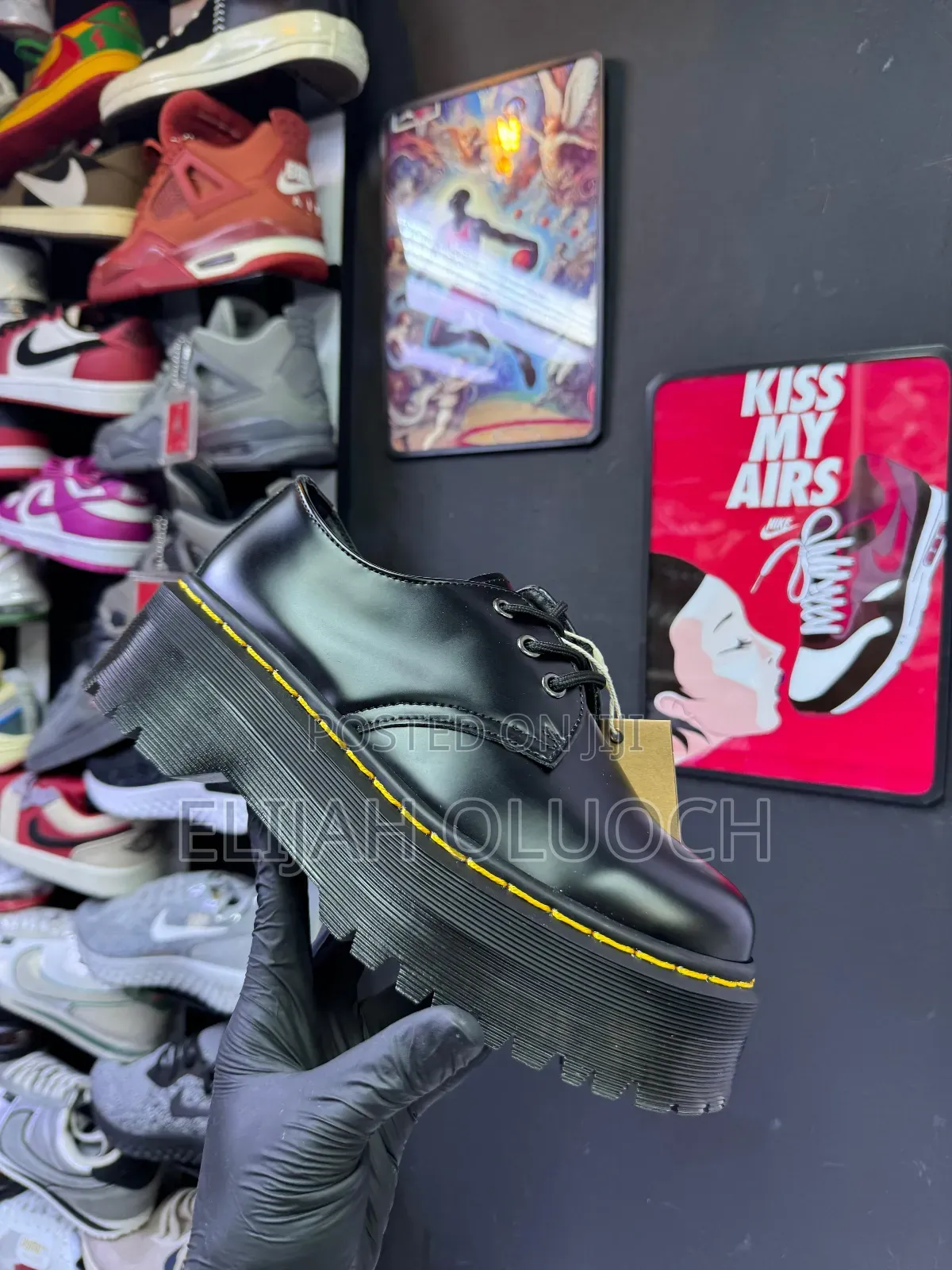 Black Double Sole Dr Martens.
Sizes : _40 41 42 43 44 45