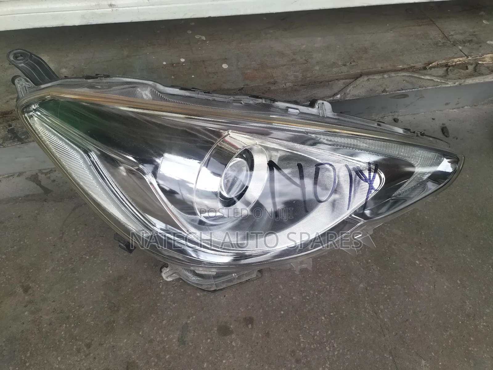 Toyota Aqua 2015 Headlight Zenon