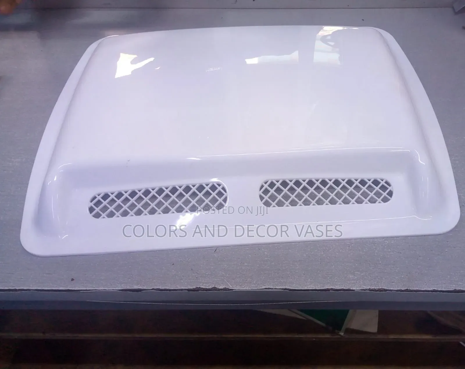 White Universal Bonnet Scoop