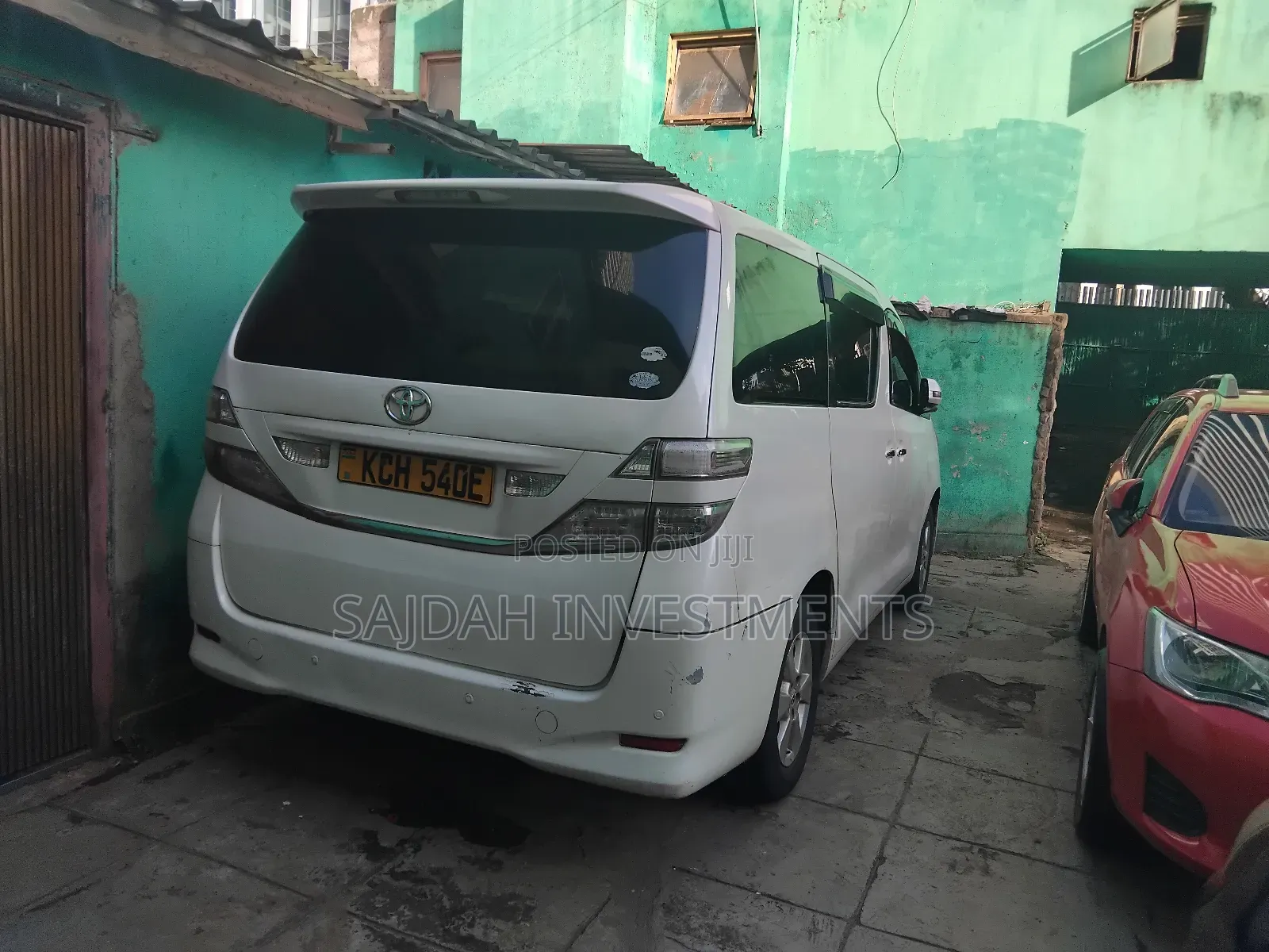 Toyota Vellfire 2010 White
