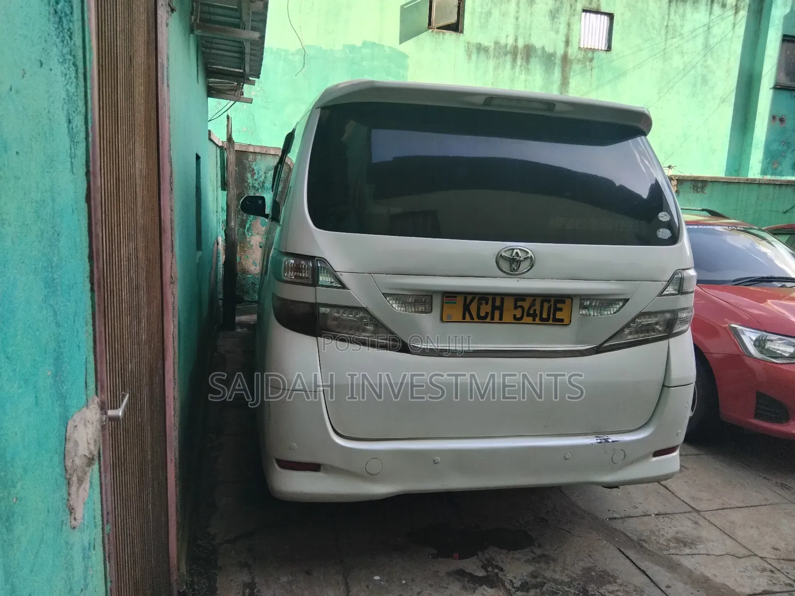 Toyota Vellfire 2010 White