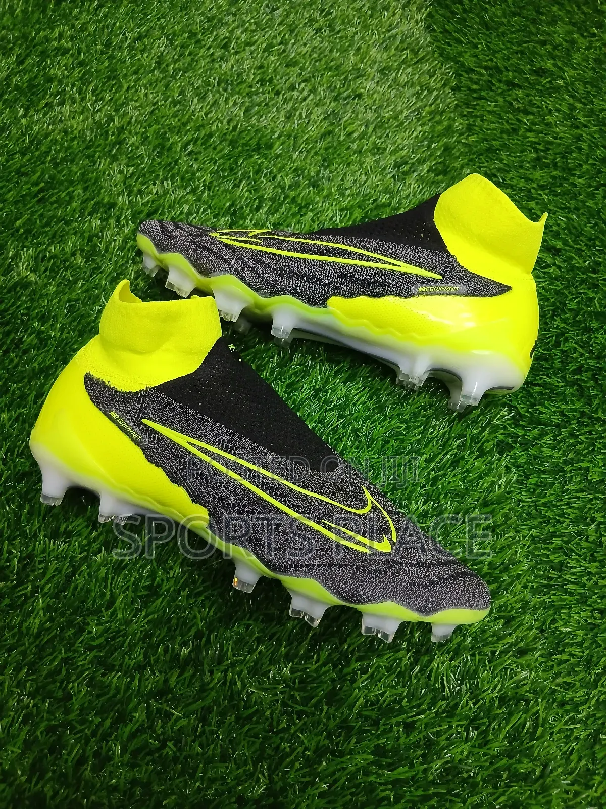 Nike Phantom Gx for Kids Soccer Boots