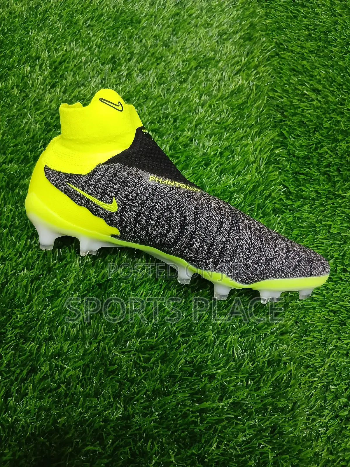 Nike Phantom Gx for Kids Soccer Boots