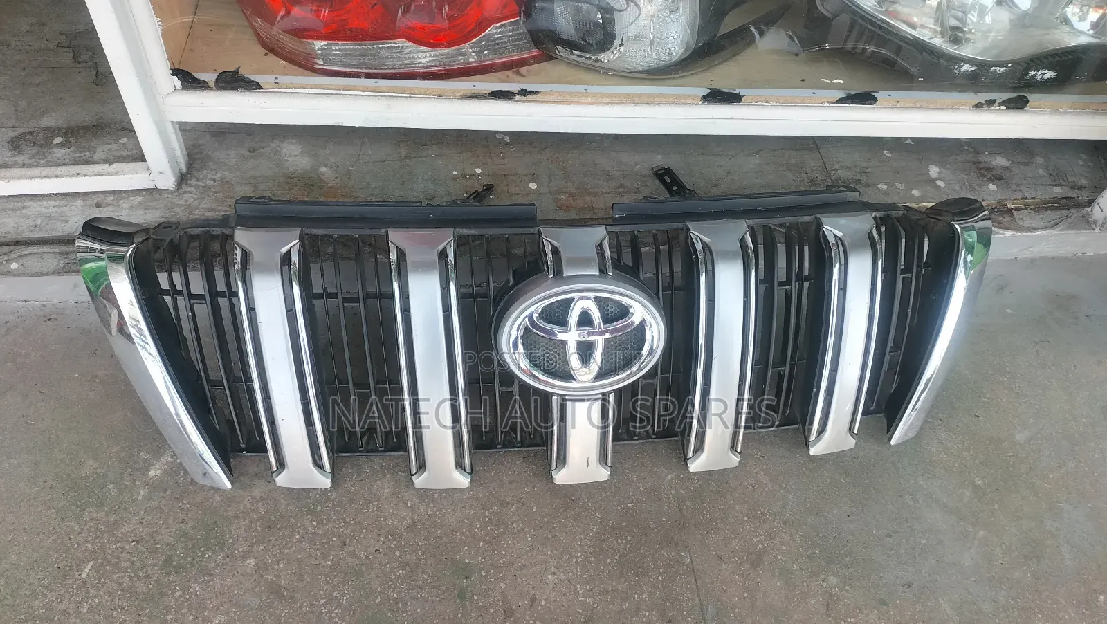 Toyota Prado 2015 (160) Grill