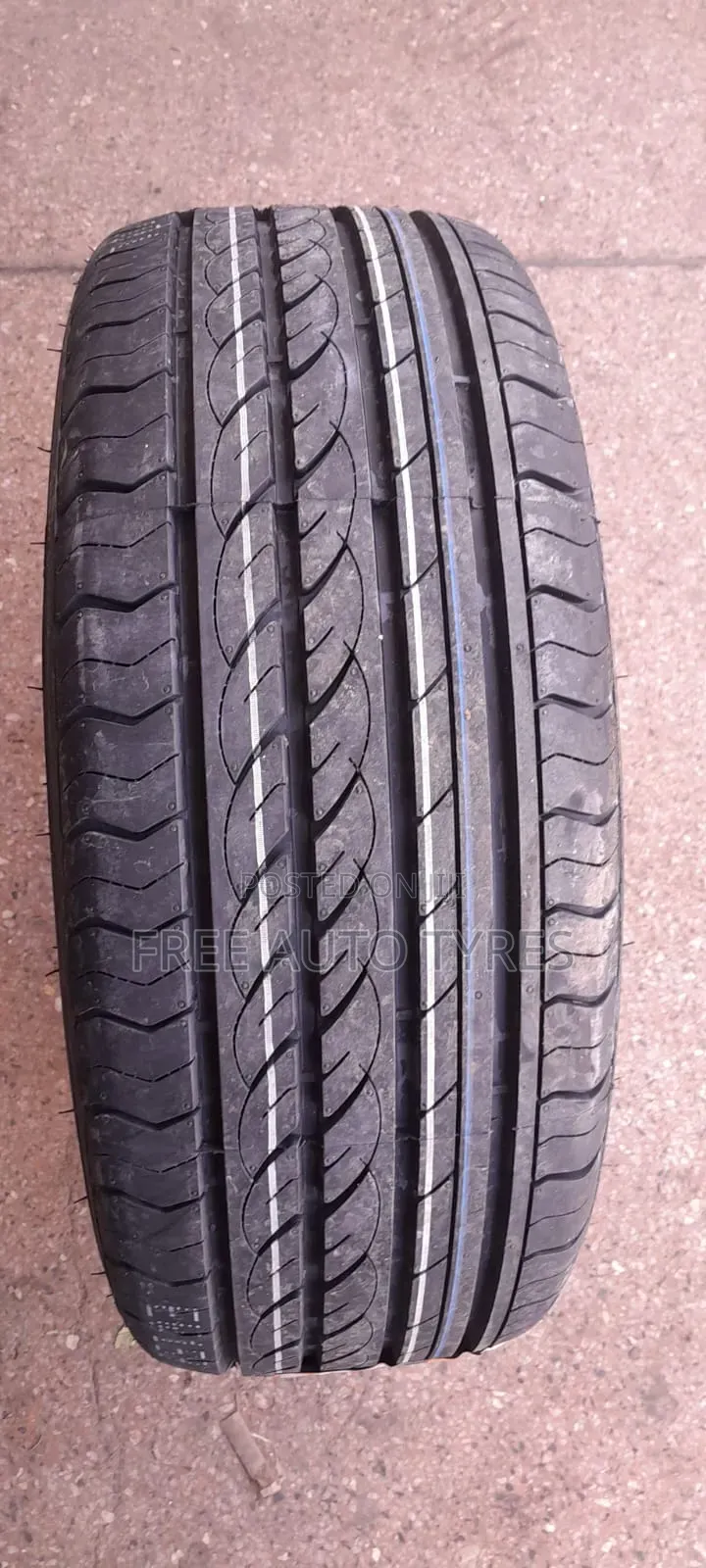 215/45r17 Centara