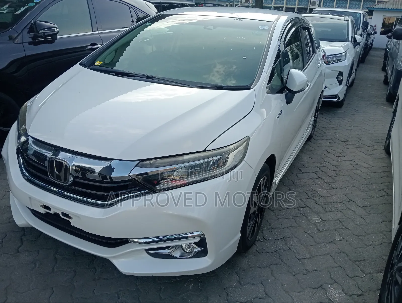 Honda Fit Shuttle 2019 White