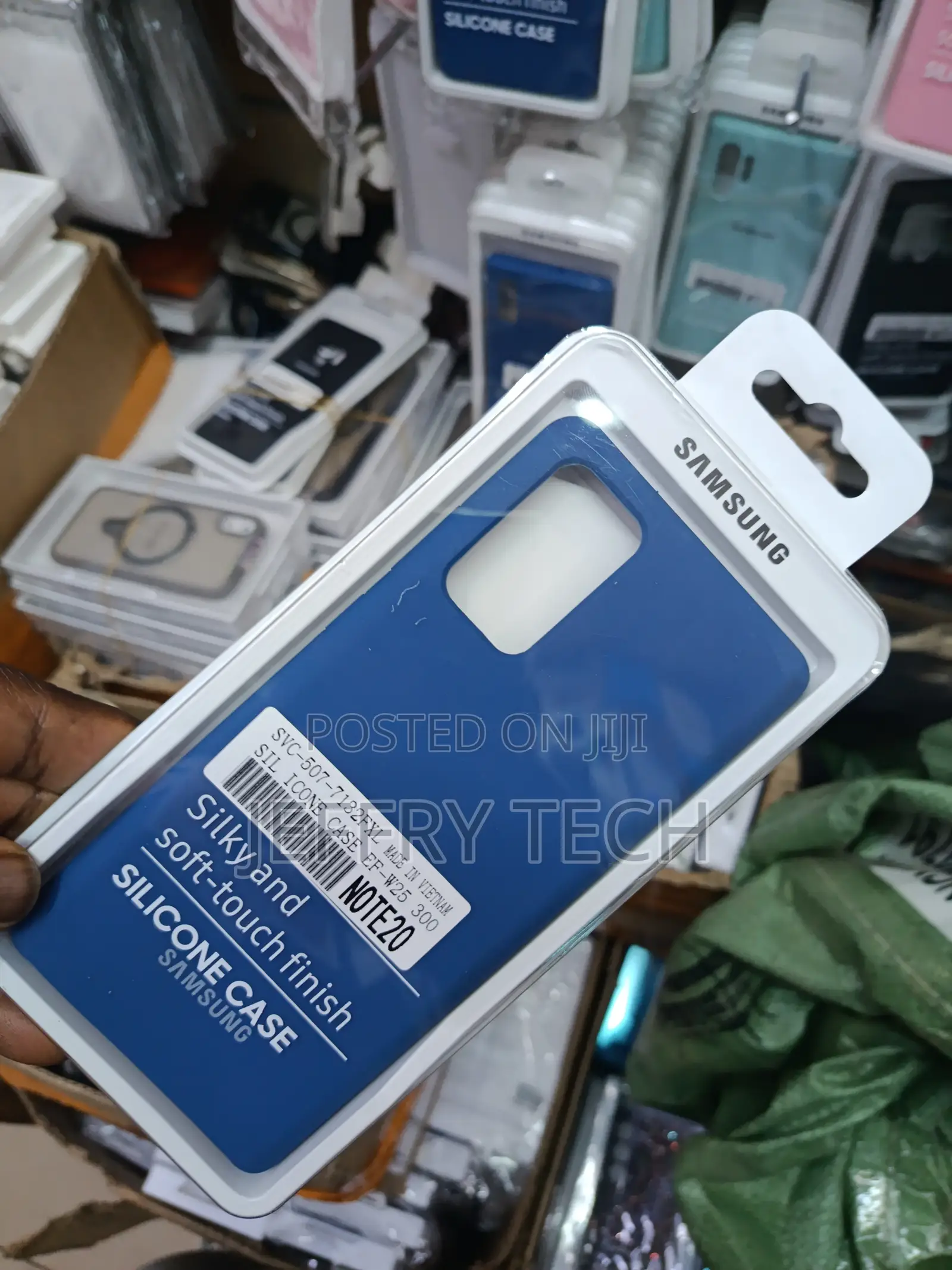Samsung Galaxy Note 20 Official Silicone Case in Blue.