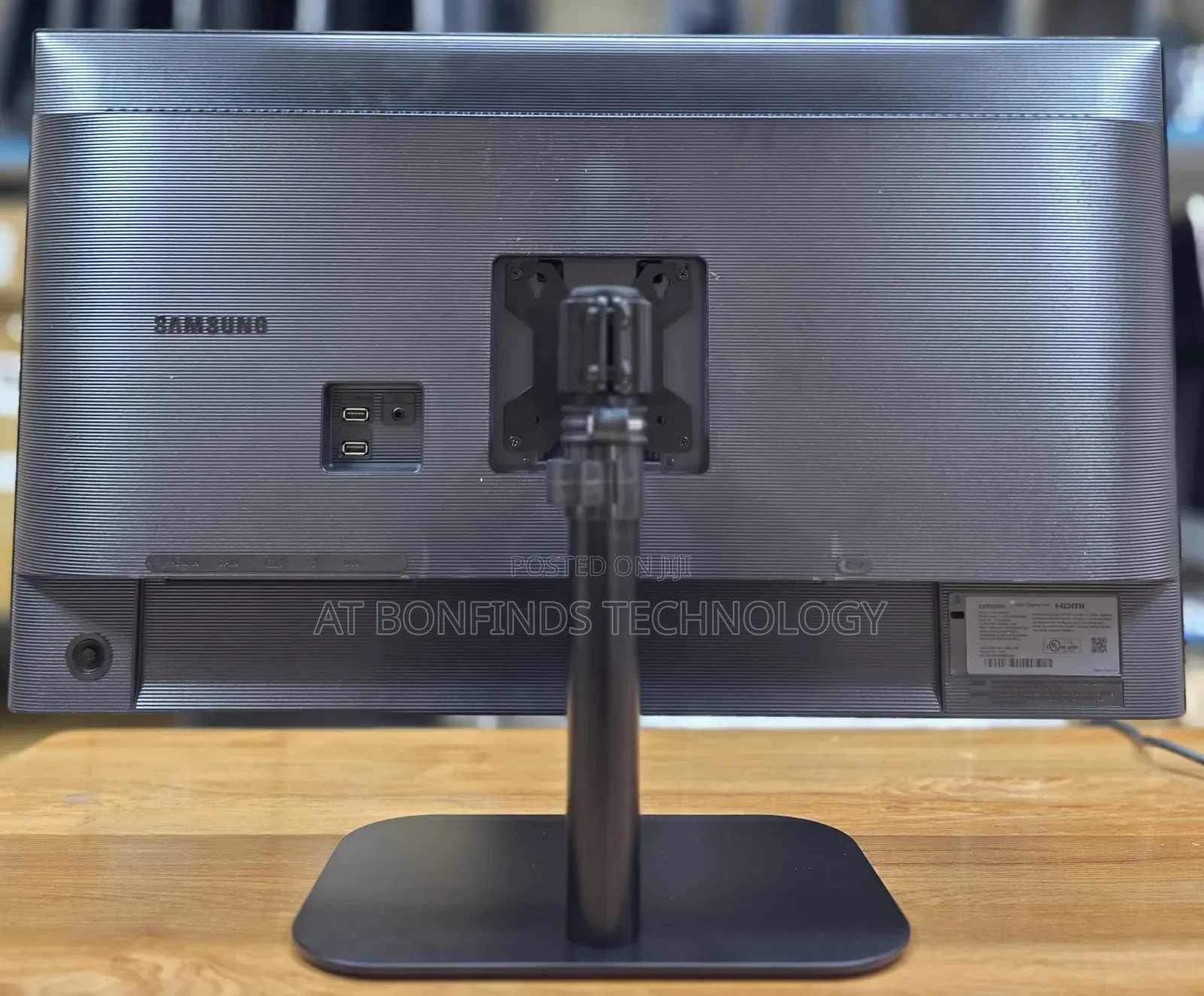 Samsung Lf32tu87
32 Inch Monitor
Type C 90w Power Delivery
