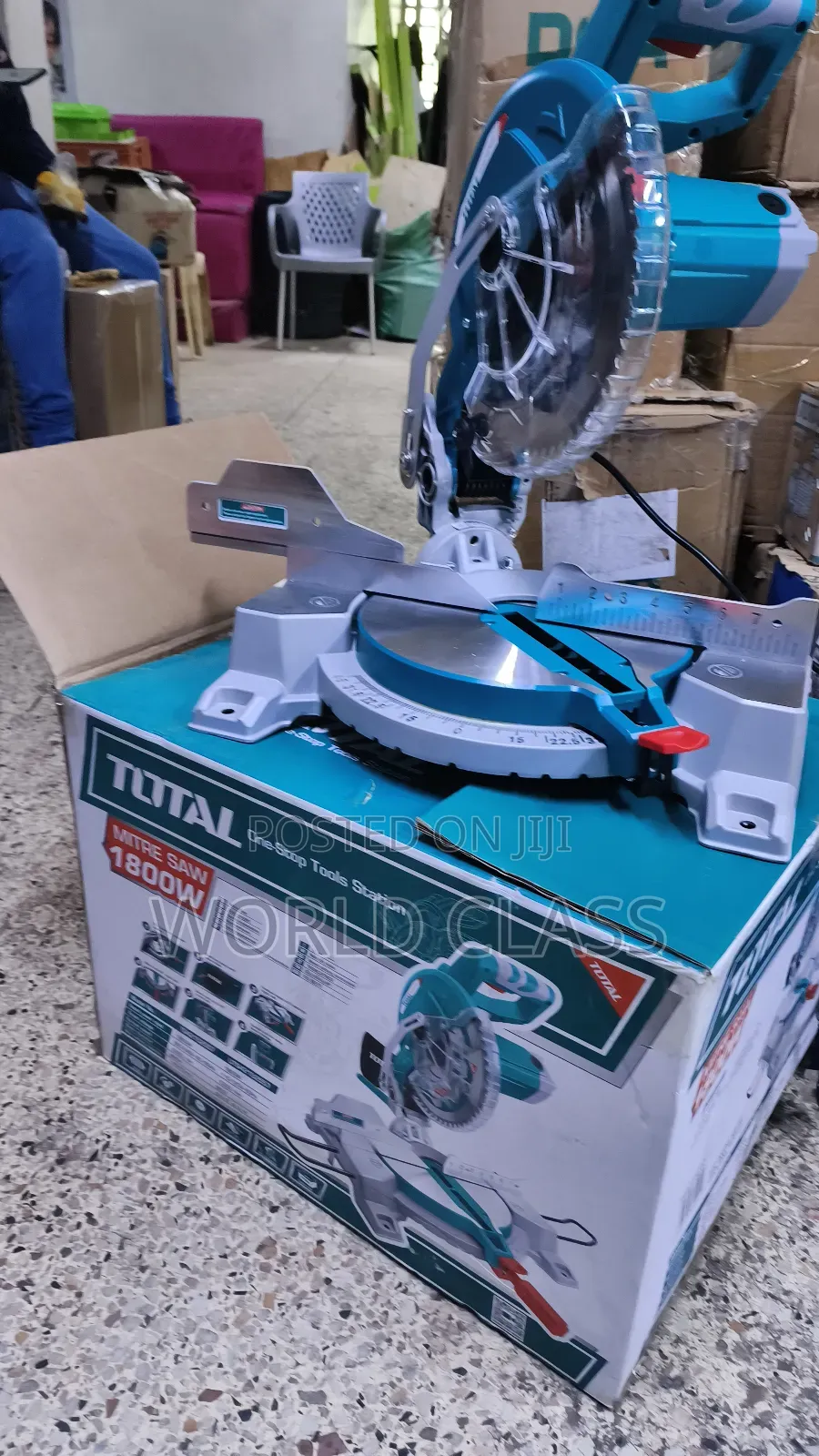Total 1800w Mitre Saw for Wood Working and Construction