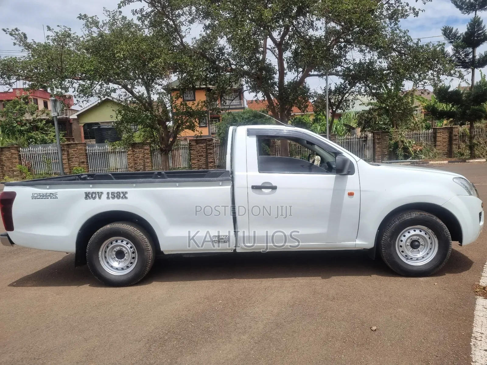 Isuzu D-MAX 2012 White