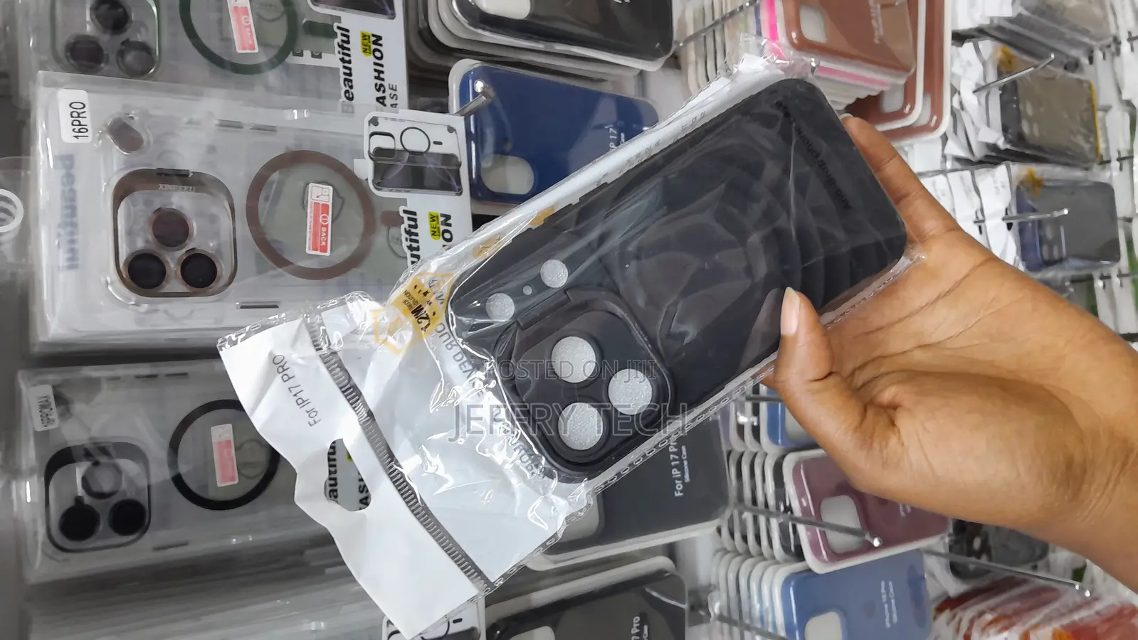 Spish Silicone Case for iPhone 17 Pro Built-in Camera Stash Stand