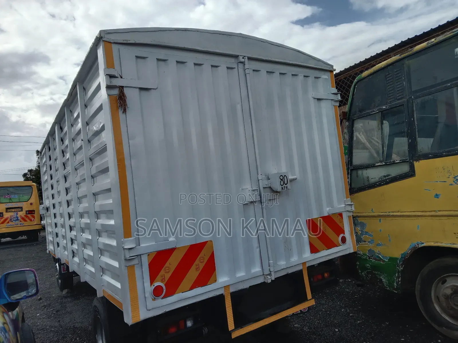 Isuzu NPR Canter 2014 White