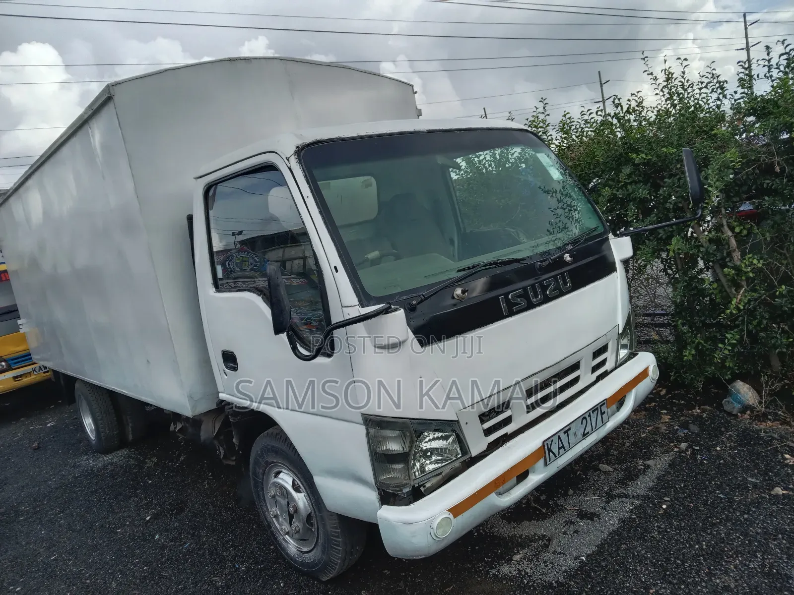 Isuzu NPR Canter