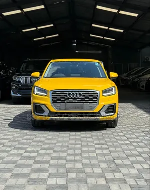 Audi Q2 2018 Yellow