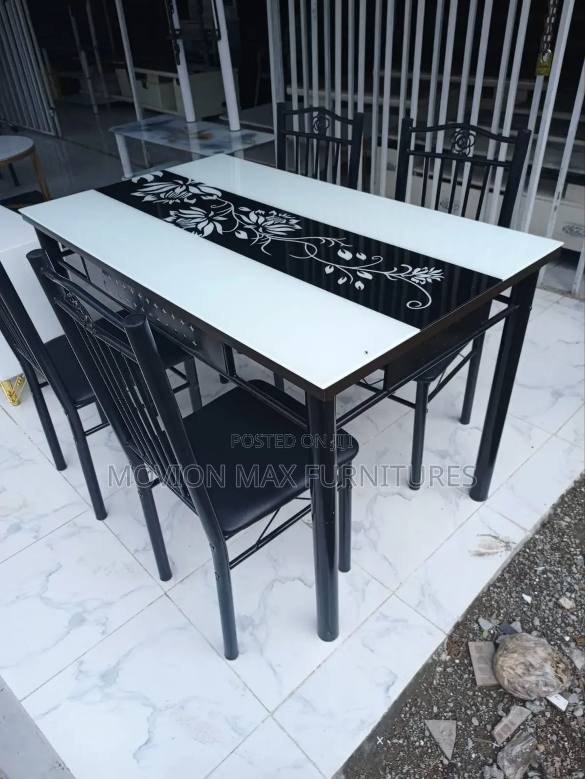 White Black Dinning Set