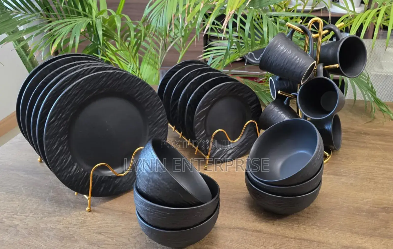 24 Pieces High Quality Black Dinner Set