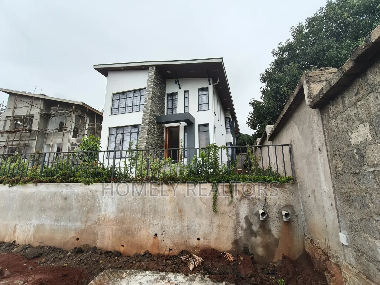 4bdrm Maisonette in Kikuyu Muhuri Road, Thogoto for sale