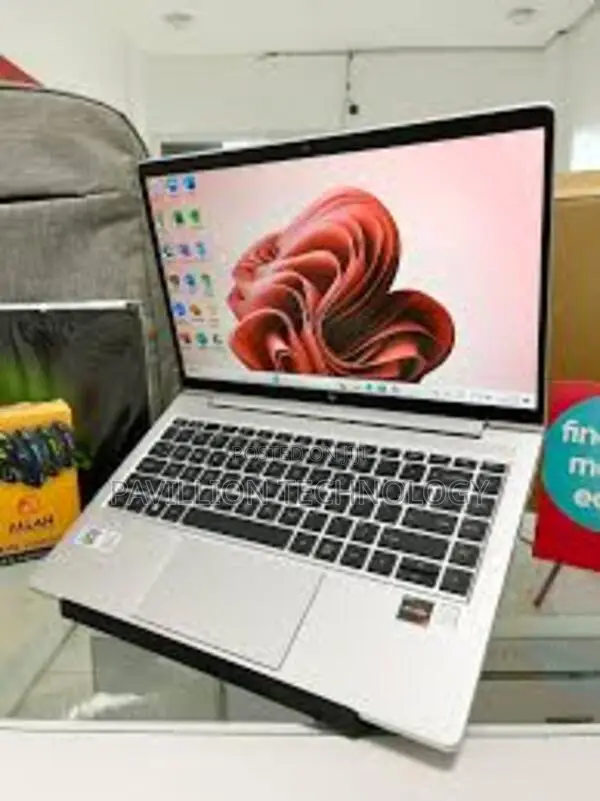 Laptop HP EliteBook 645 G9 16GB AMD Ryzen 5 SSD 256GB