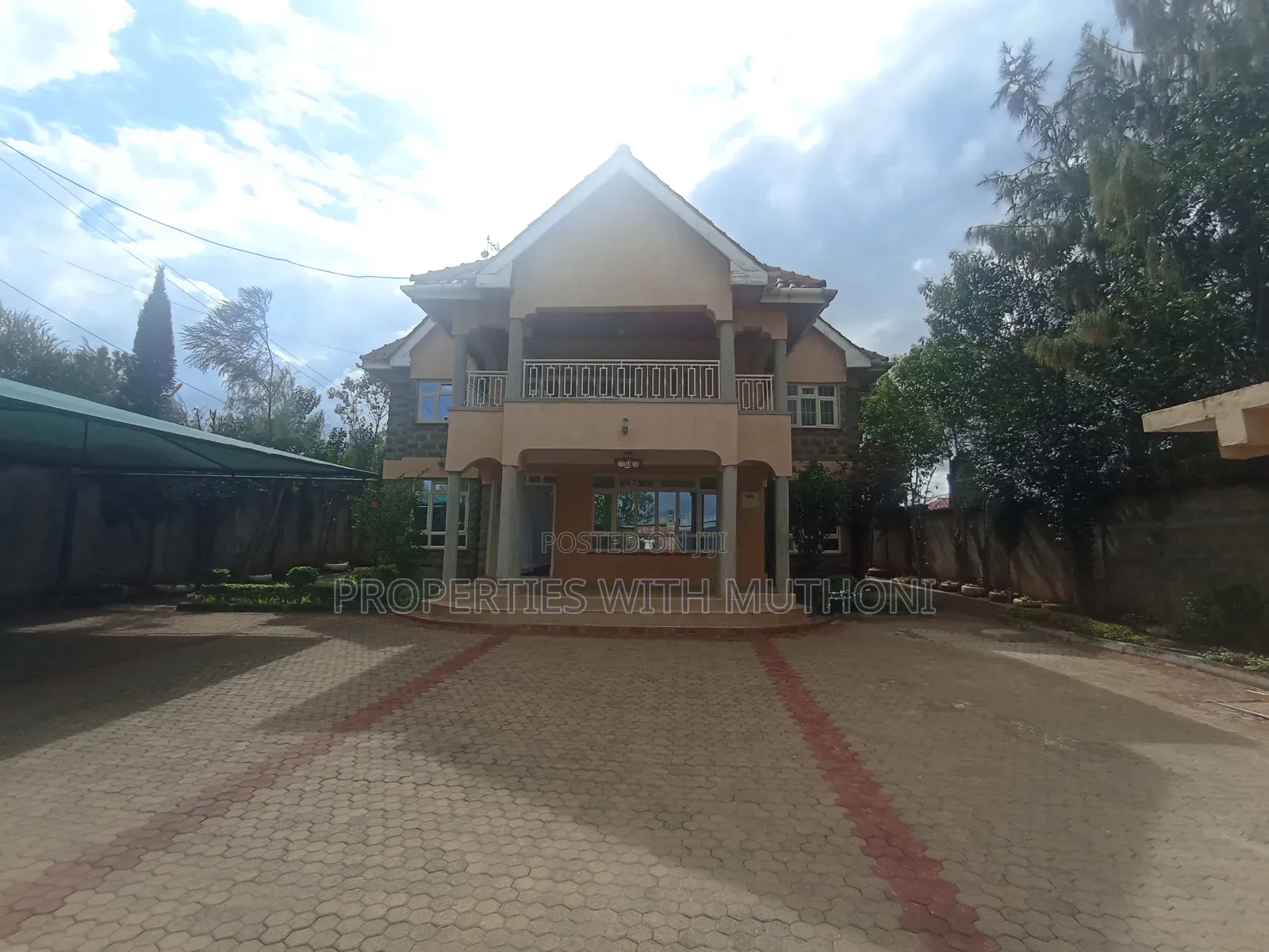4bdrm Mansion in Rimpa for sale