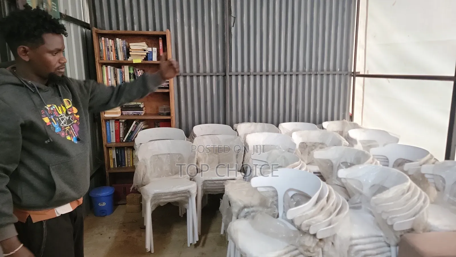 Sstackable Chairs