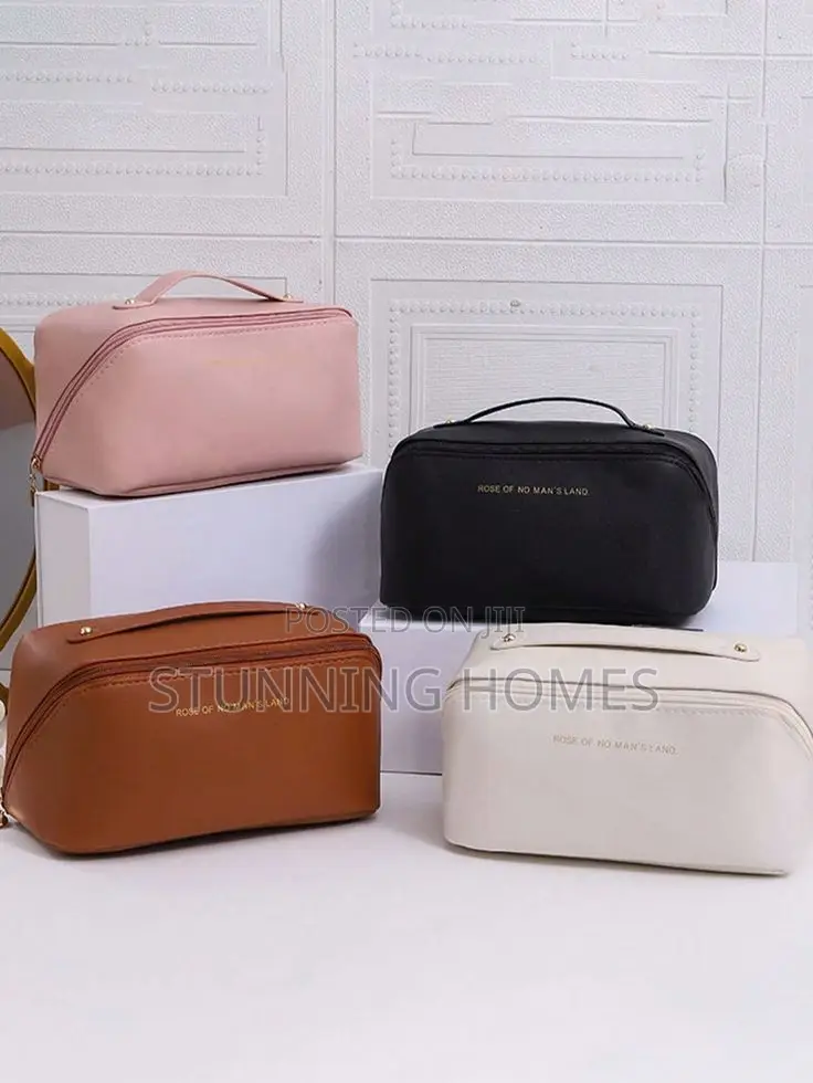 Portable Makeup And Cosmetics Storage Bag