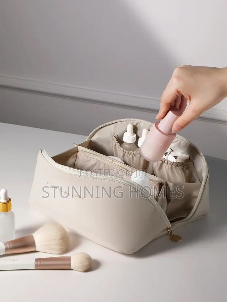 Portable Makeup And Cosmetics Storage Bag