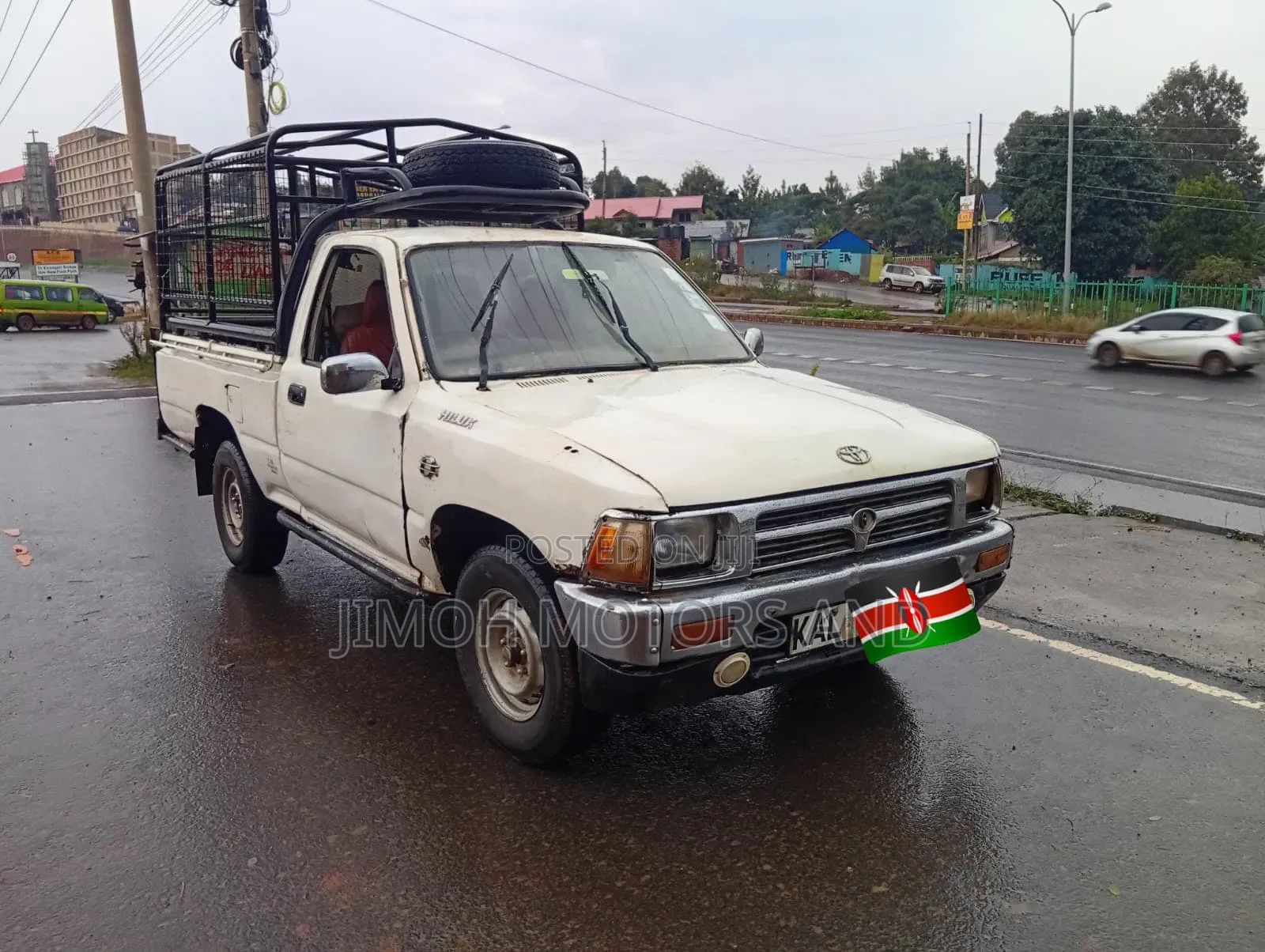 Toyota Hilux 1999 White