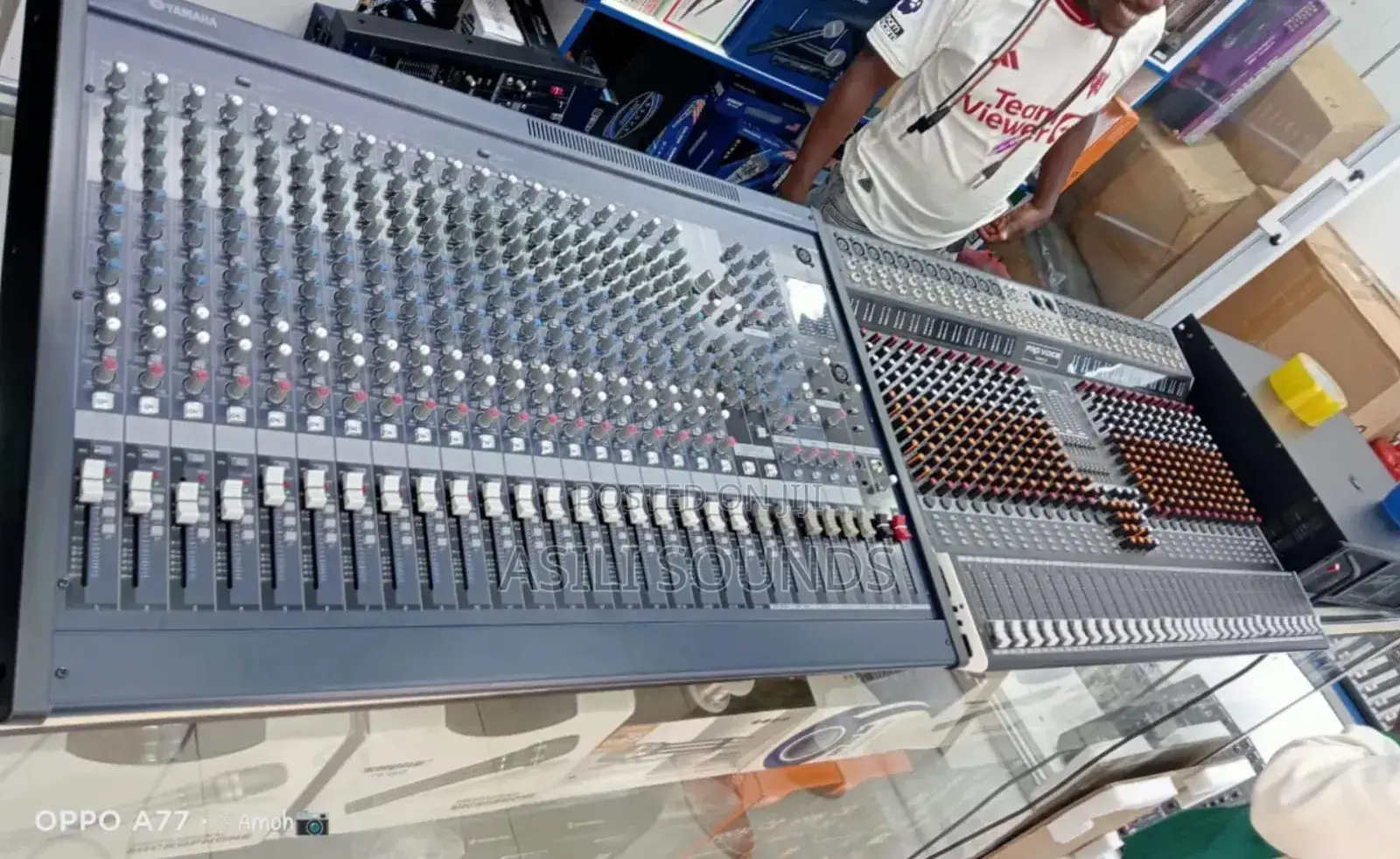 Yamaha Mg24/14fx or Mg32/14fx Mixing Console