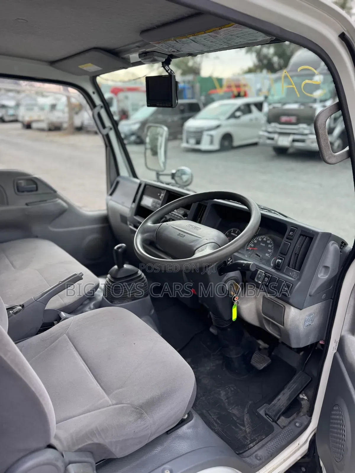 Isuzu Elf NKR Refrigerator Body