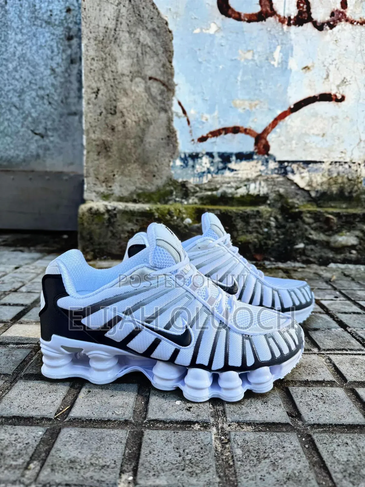 Nike Shox Tl *‘White Metallic Platinum’* 

Size 39________________45.