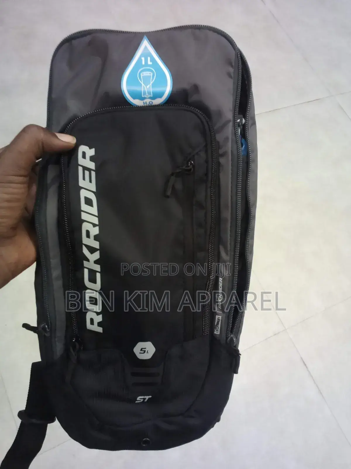 5 Litres Sports Bag With 1 Litre Hydration Water Bladder.