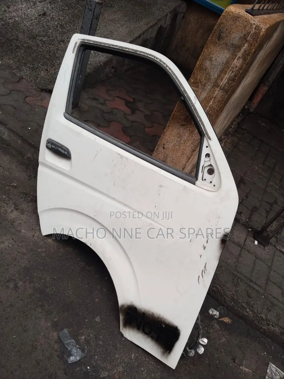Toyota Hiace 7l Front LHS Door