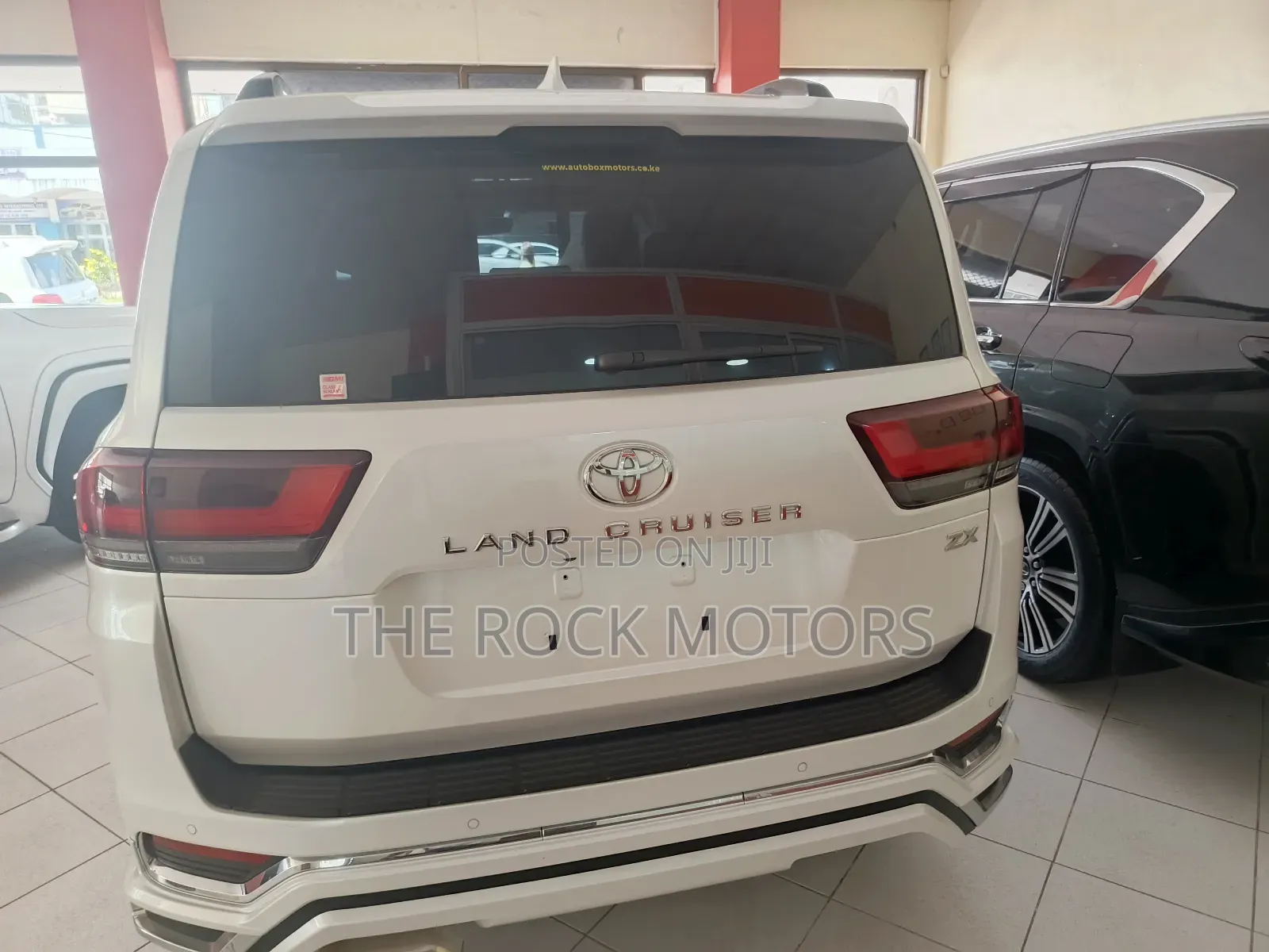 Toyota Land Cruiser 2019 White