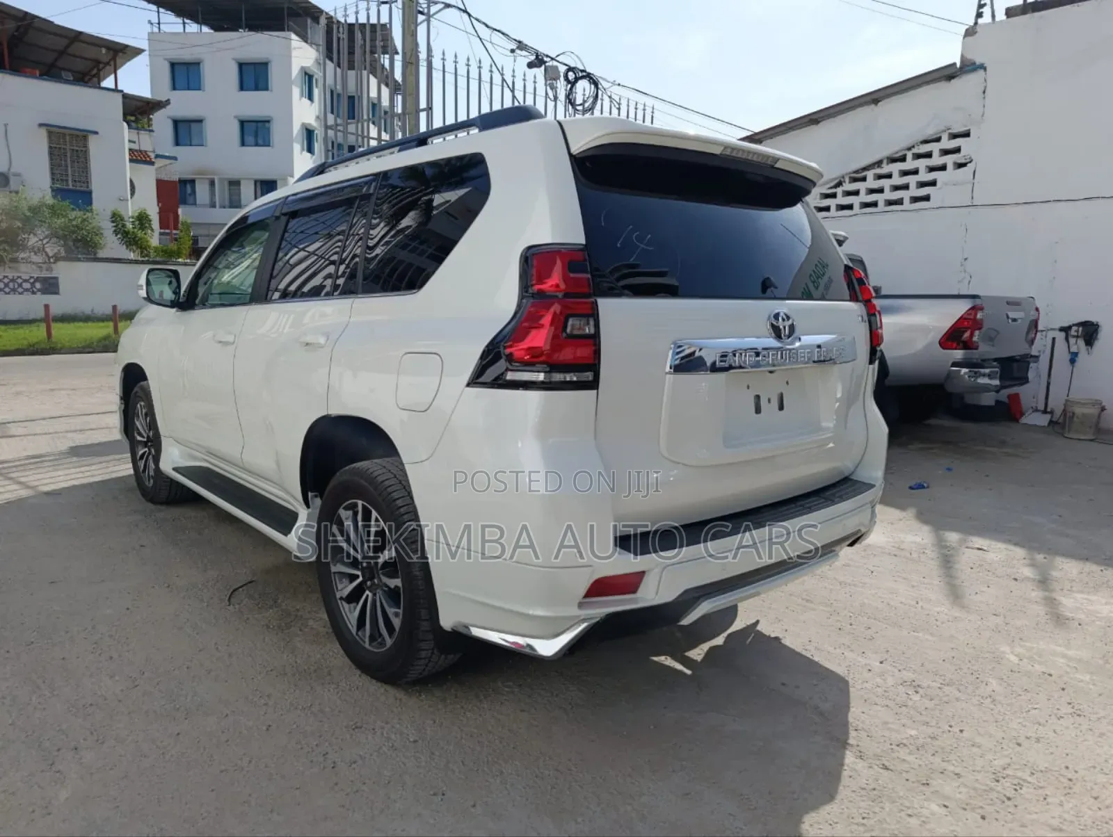 Toyota Land Cruiser Prado 2.8 2019 White
