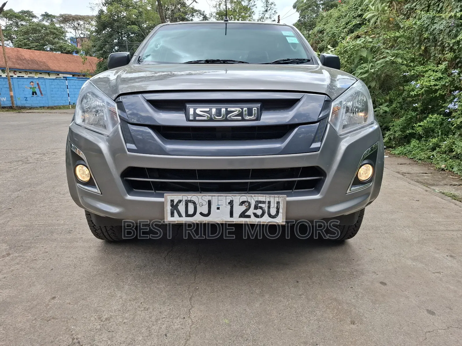 Isuzu D-MAX 2022 Gray