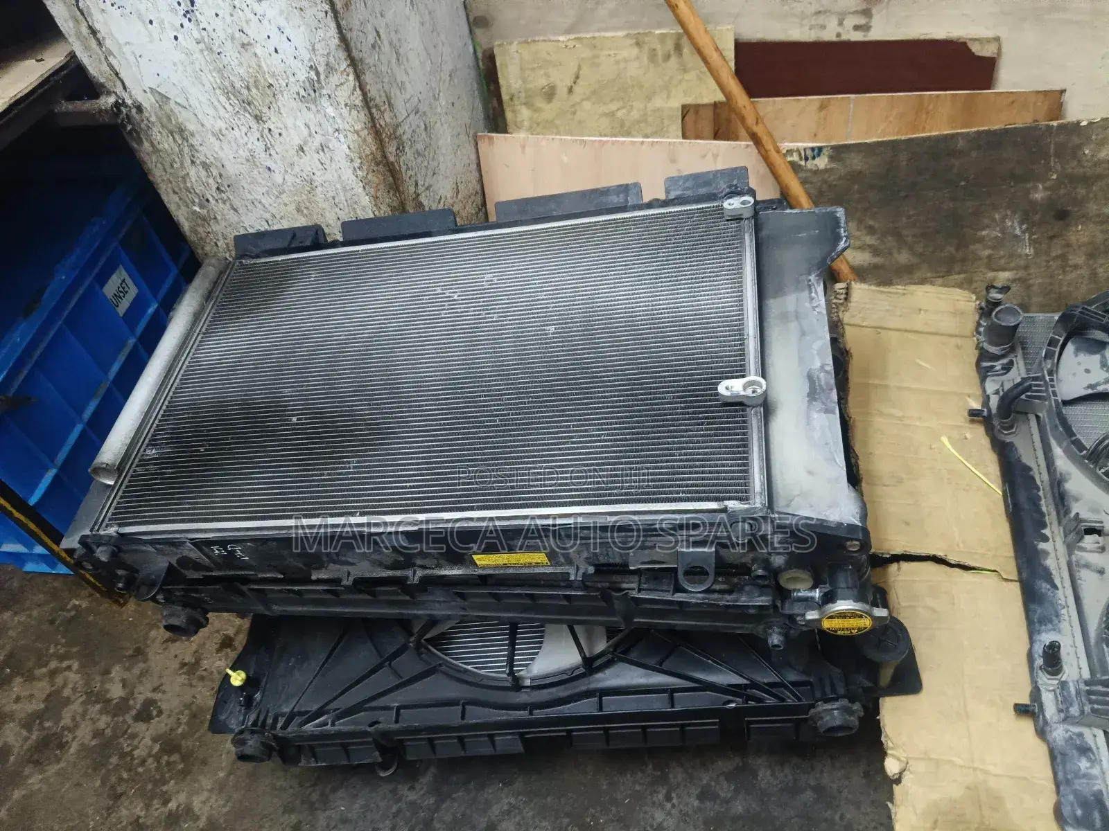 Radiators Extrail Nt32 Complete With Ac Fun.