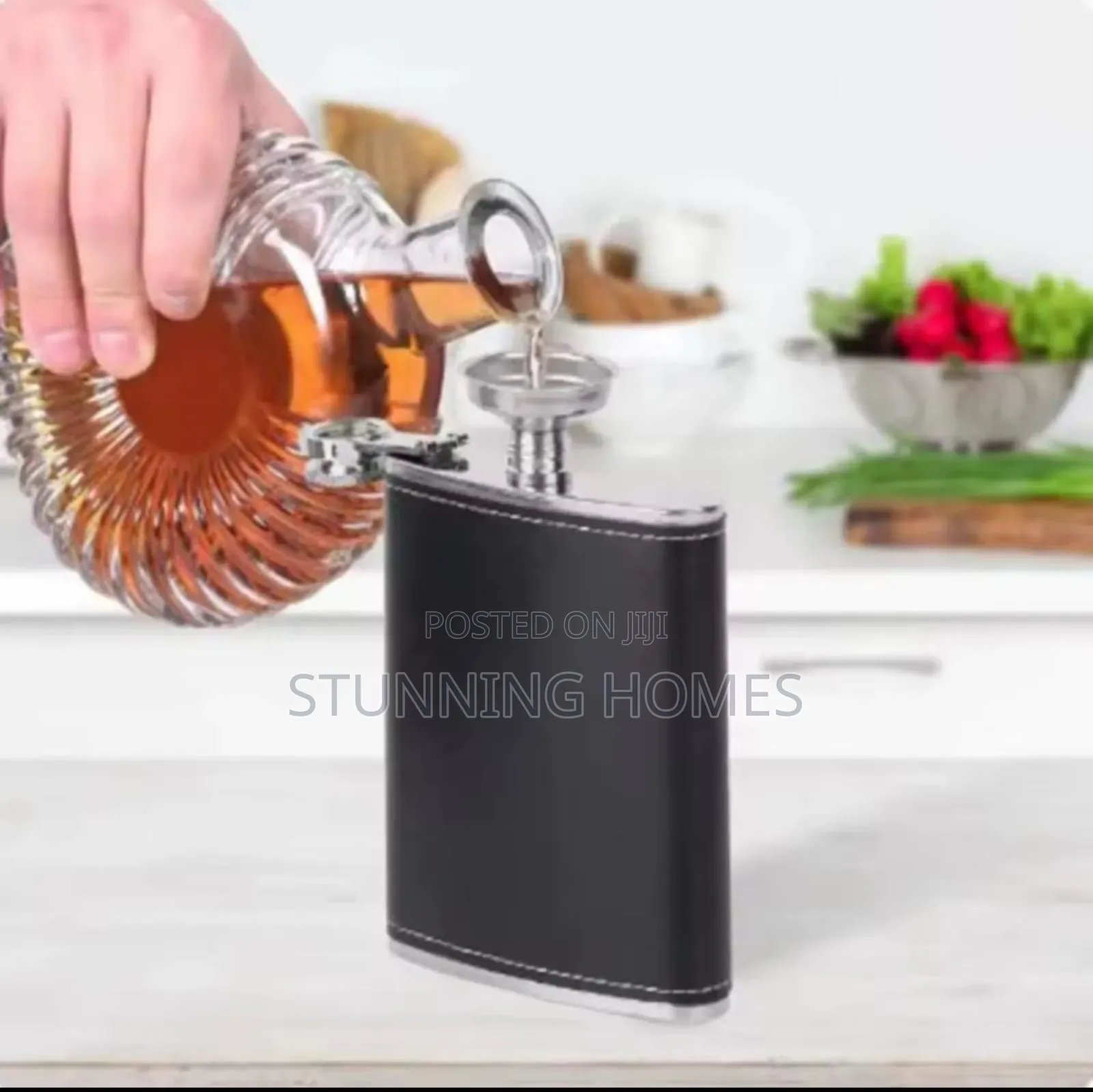 Portable Hip Flask With 2 Tot Glasses