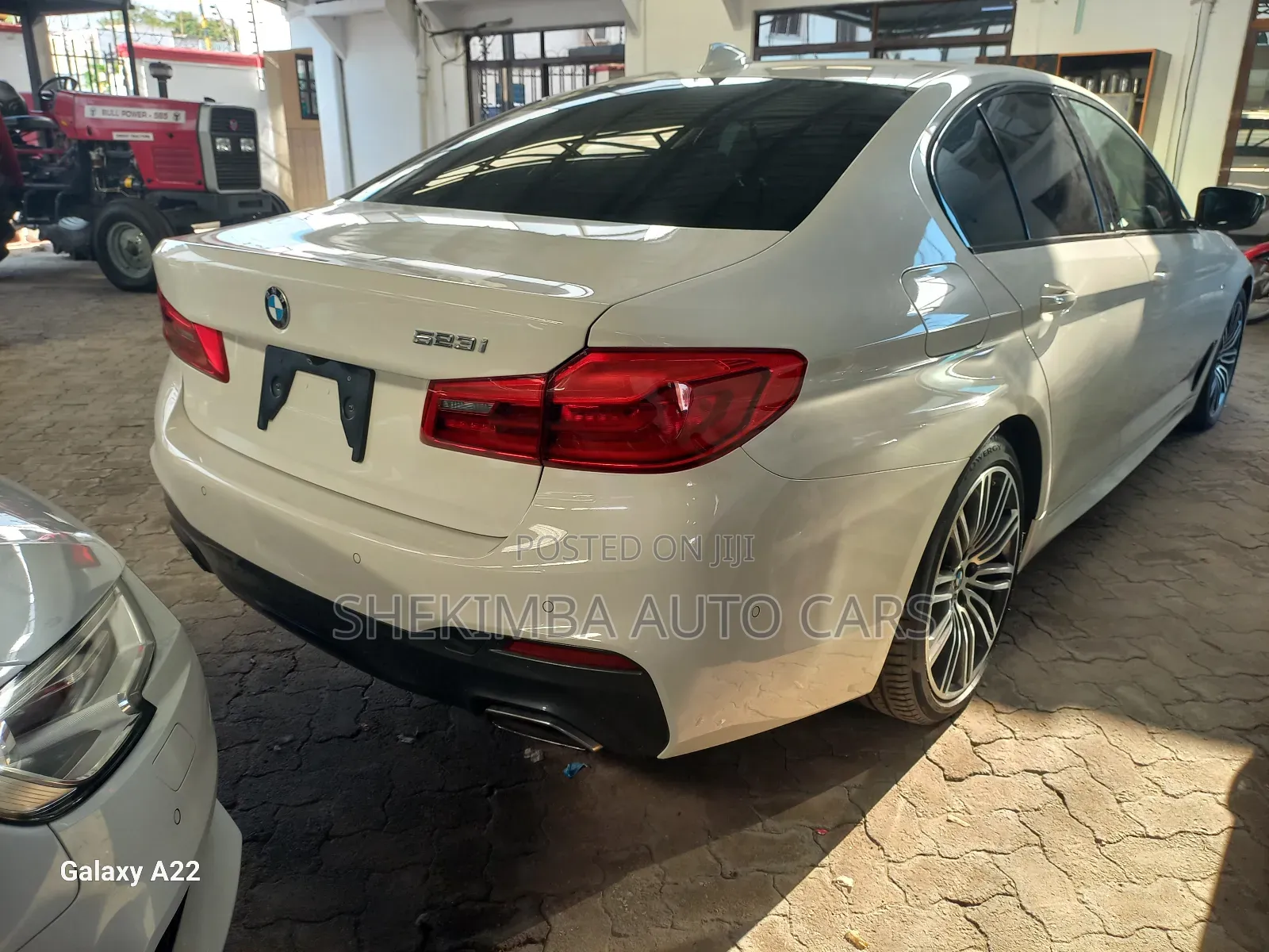 BMW 523i 2019 White