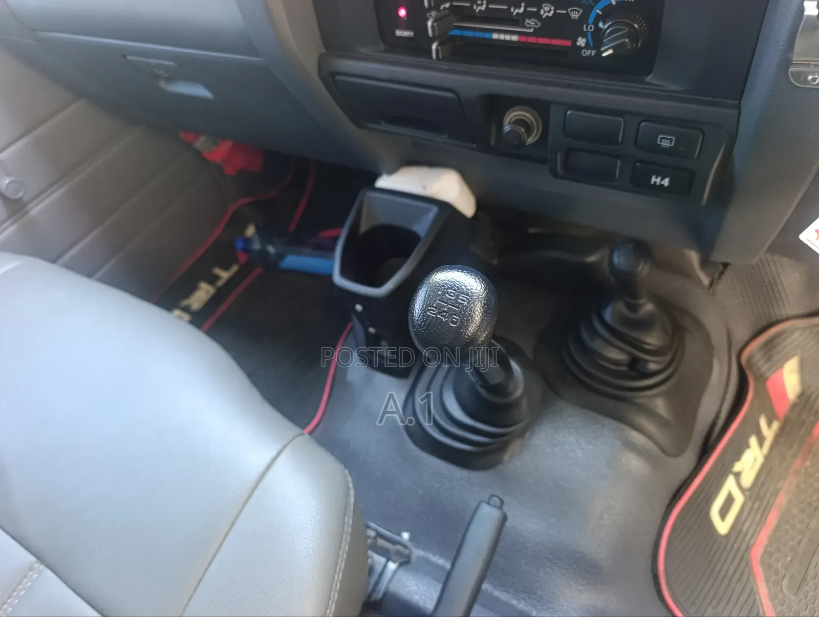 Toyota Land Cruiser 4.5 V8 VXR 2018 White