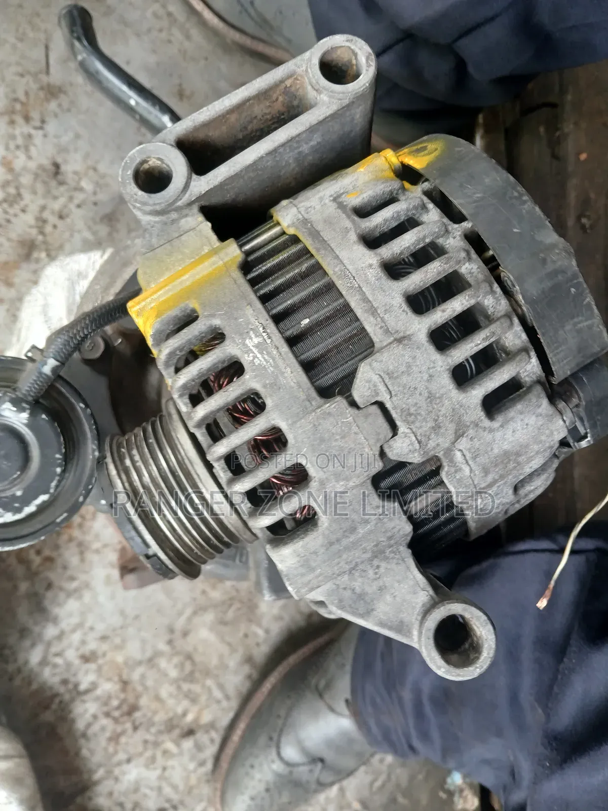 Mitsubishi Pajero Alternator