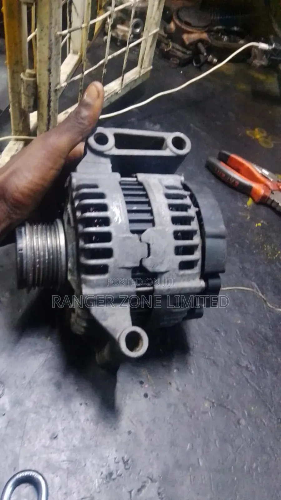 Mitsubishi Pajero Alternator