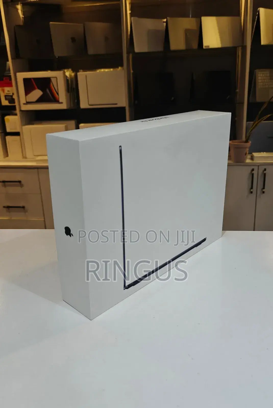New Laptop Apple MacBook Air 2025 M4 13-inch 16GB Apple M4 SSD 256GB