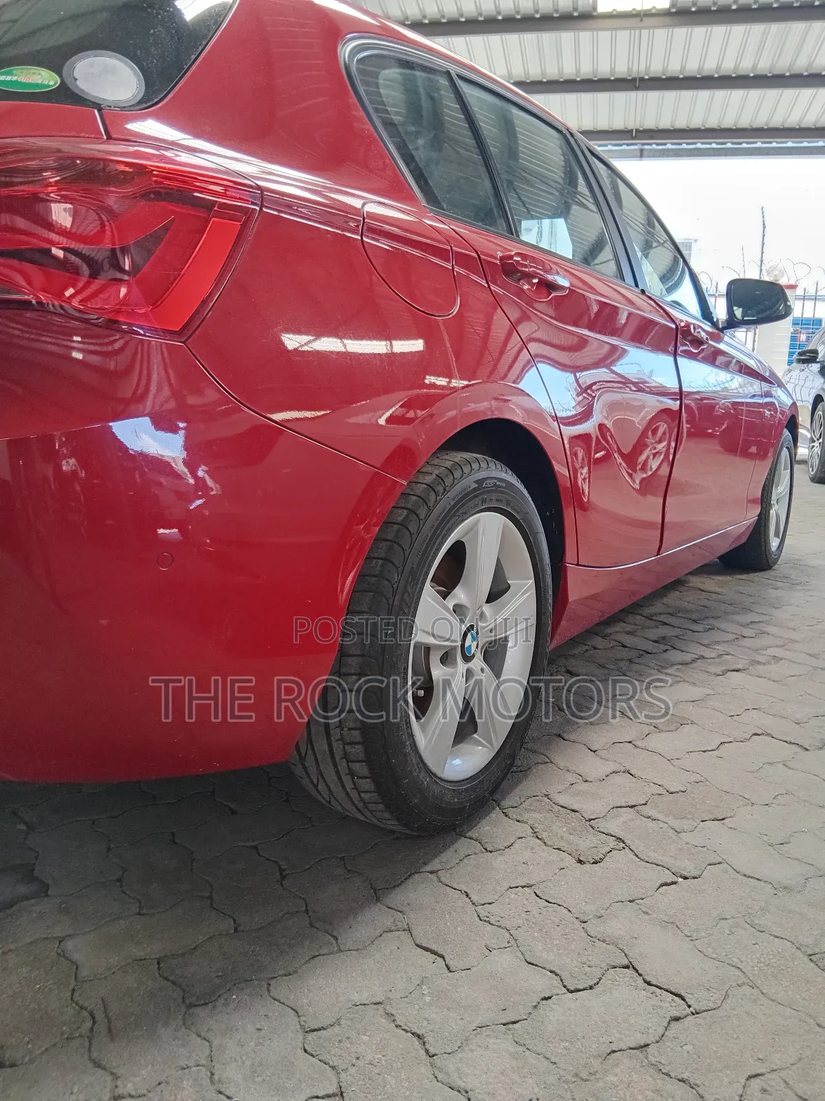 BMW 118i 2018 Red