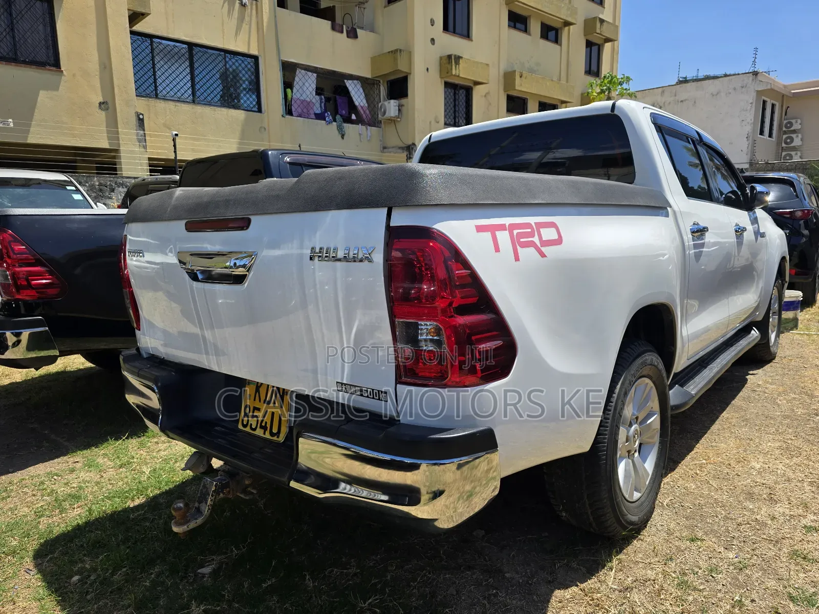 Toyota Hilux SR5 4x4 2018 White