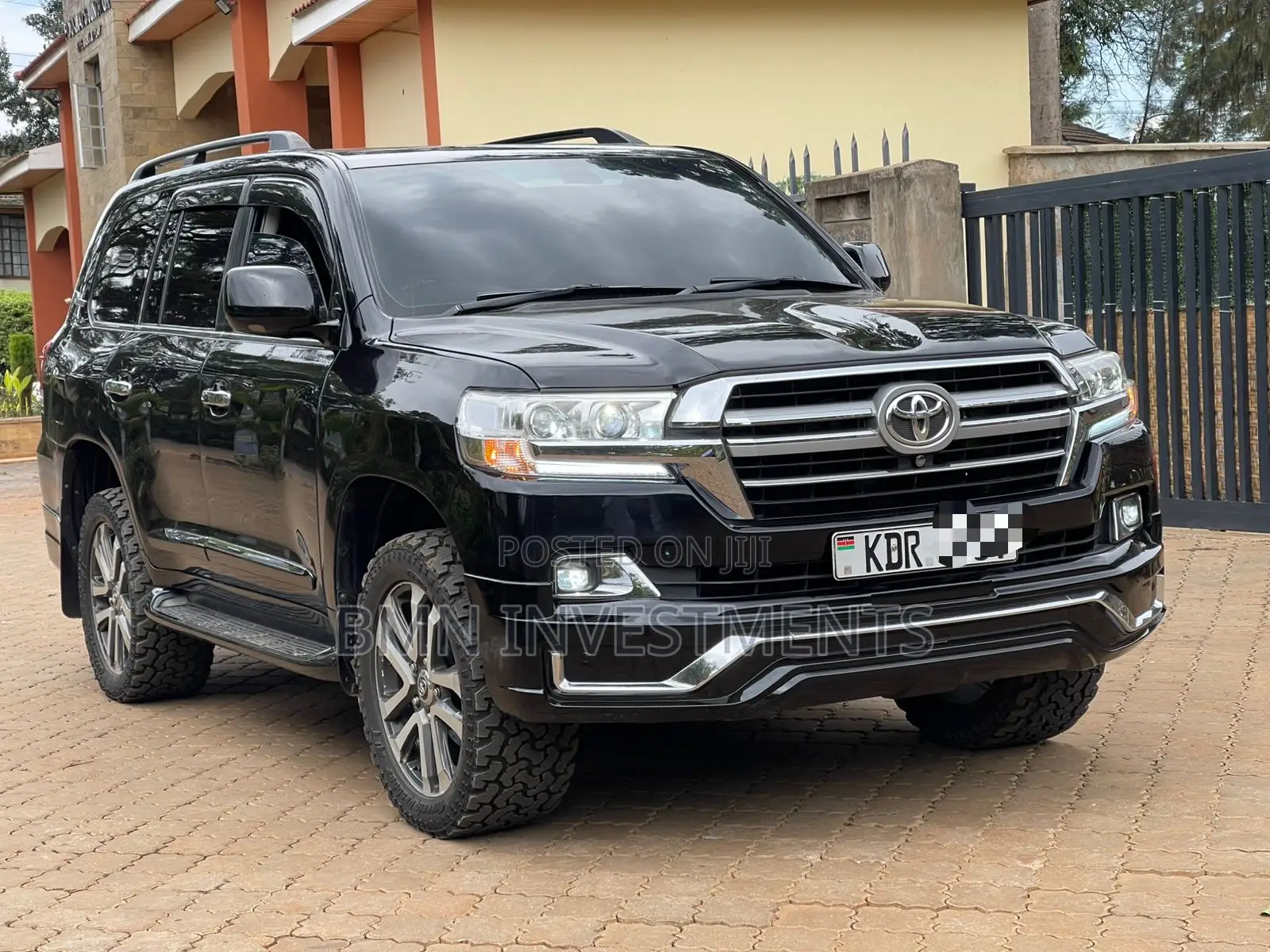 Toyota Land Cruiser 4.6 V8 ZX 2011 Black
